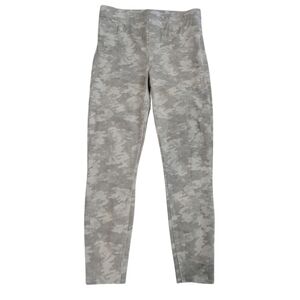 SPANX CAMOUFLAGE STONE WASH PULL- ON JEGGINGS. SIZE LARGE.